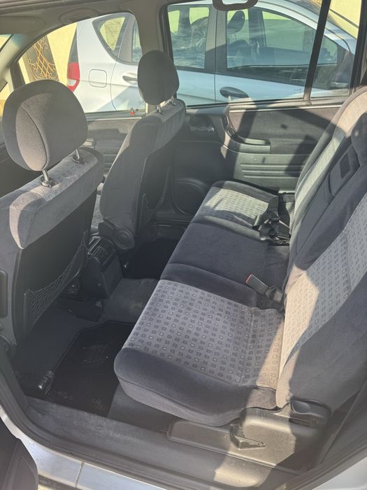 Opel Zafira 2.0 Diesel, 7 locuri.