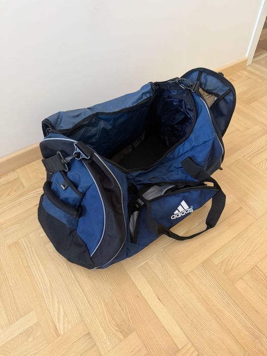 Чисто нови маркови Nike и Adidas сакове