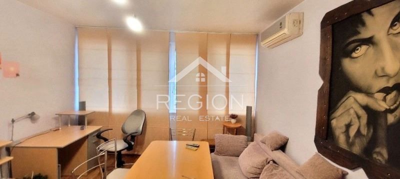 Дава се под наем Двустаен апартамент в Варна, Чайка - 60 кв.м за 433.5 € - Снимка #2