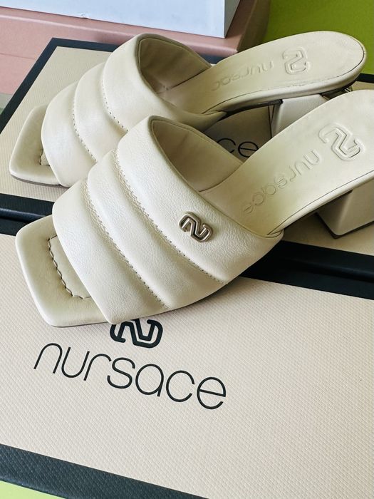 Босоножки Nursace