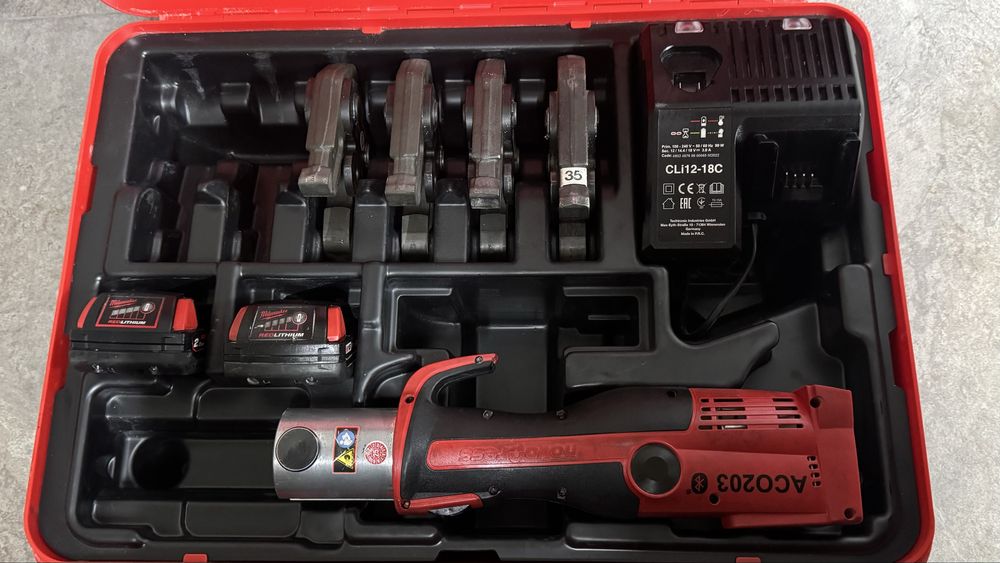 Trusa presare + set bacuri 18-35
