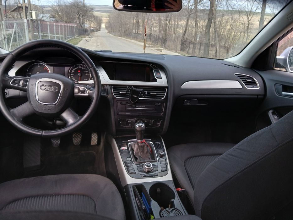 Vând Audi a4b8 2010