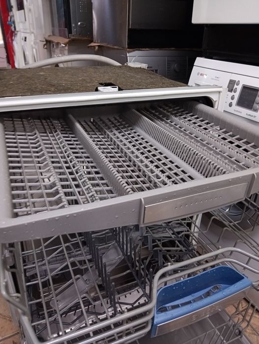 Иноксова широка 60 см съдомиялна Бош Bosch Made in Germany 2г.Гаранция