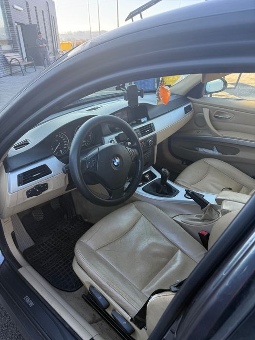 Vînd BMW E90 în bună stare