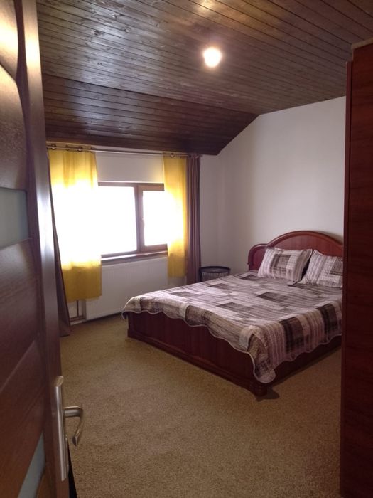 Vând  casă si hală sau separat