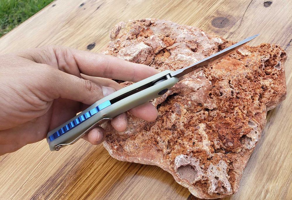 Cutit briceag SHIGOROV Blue Moon, vanatoare, pescuit, lama D2