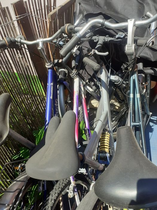 Vând bicigletepentru piese