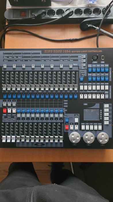Controller dmx 1024 king kong cu flight case lumini evenimente