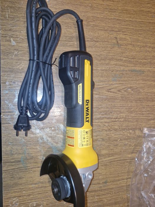 Продам углошлифовальную машинку