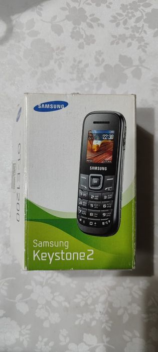 Телефон кнопочный Samsung