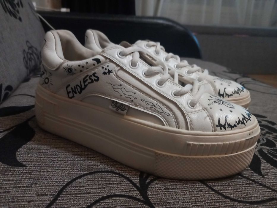 Дамски сникърси Buffalo с платформа и уникален дизайн