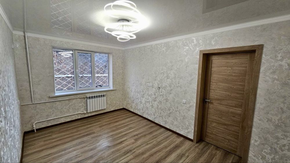 Продается однокомнатная квартира в центре города с хорошей локацией.