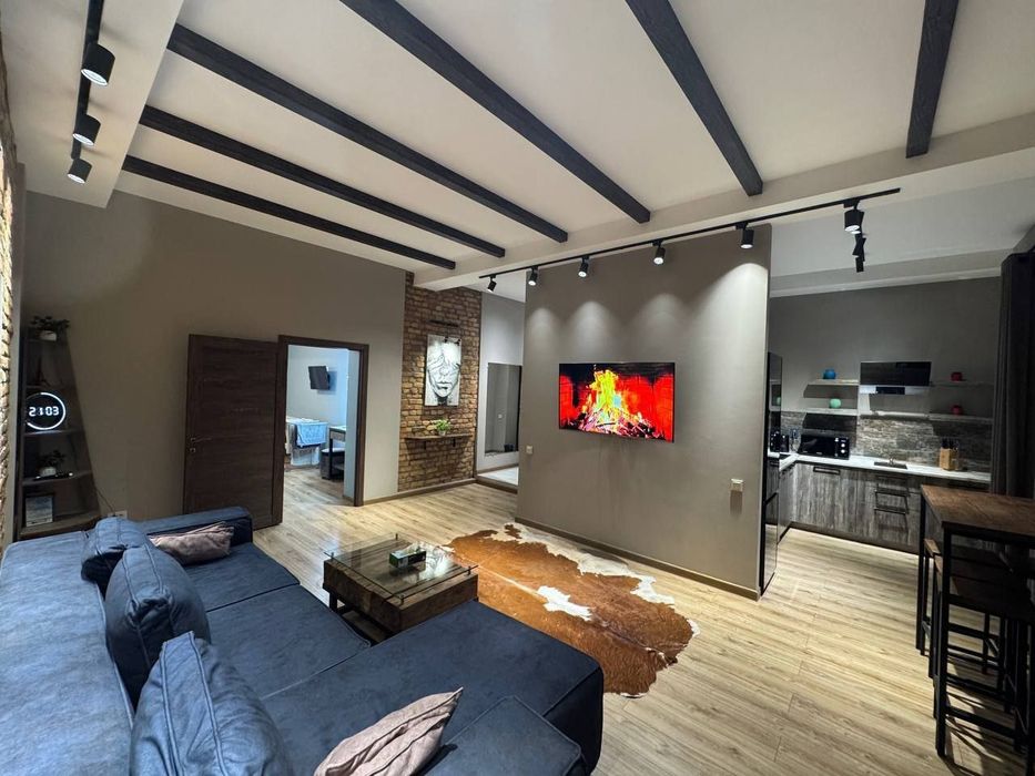 Сдаётся 2х комнатная ул.Боьура