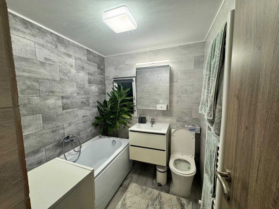 Inchiriez apartament cu o camera, centru
