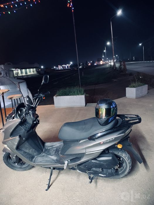 Tegir sukuter 150 kup sotiladi