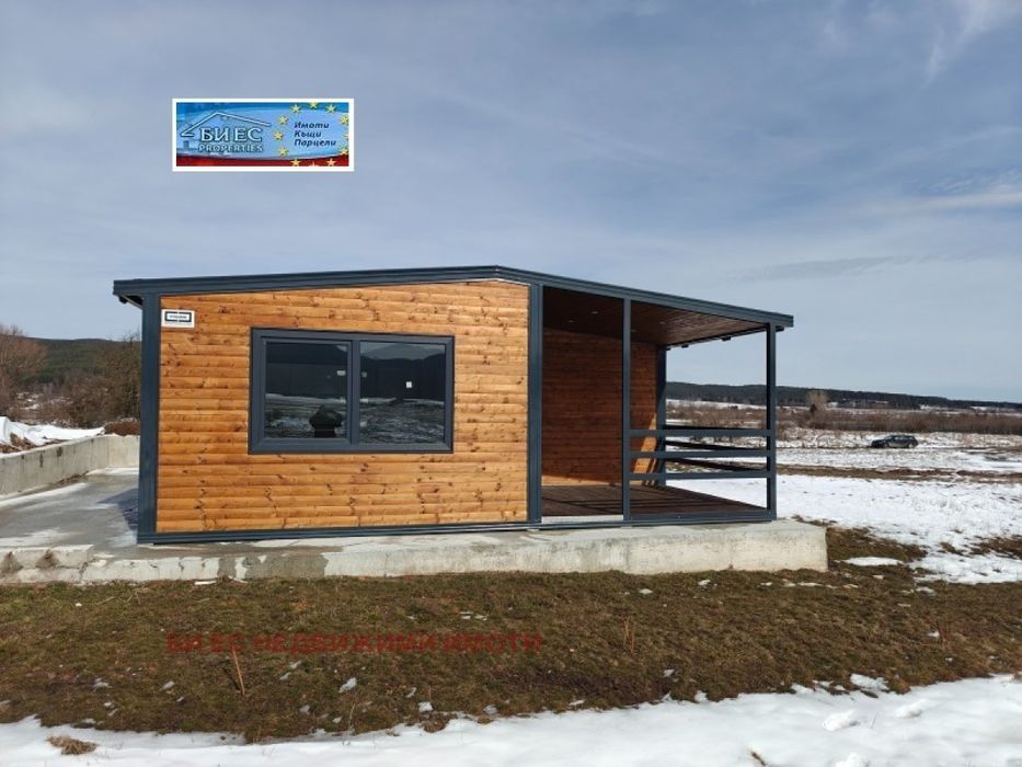 Къща в с. Рельово 68 m² и двор 4000 м²
