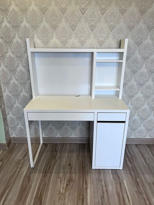 Стол Икеа письменный
