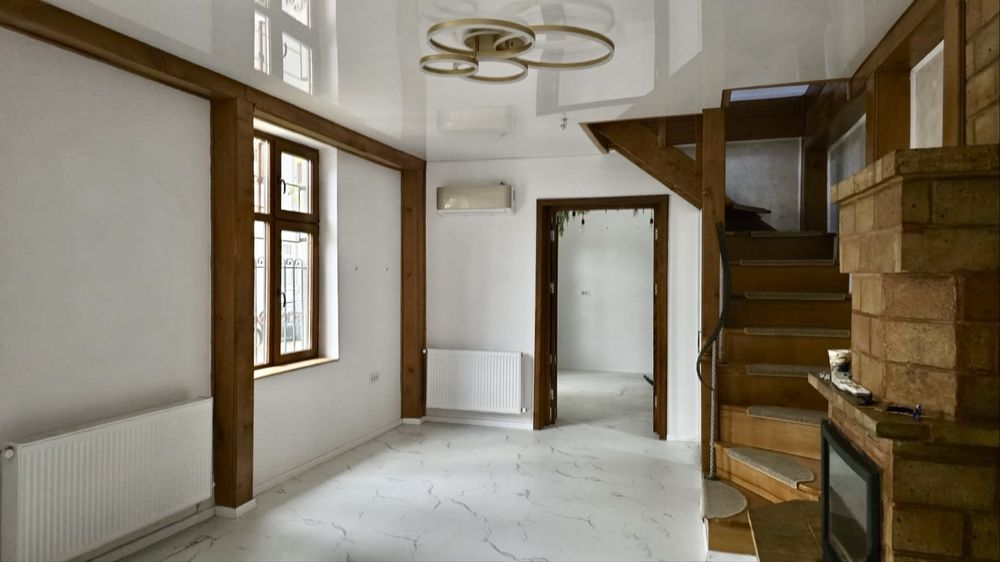 De Inchiriat  CASA / SPATIU Comercial Ultracentral 170mp