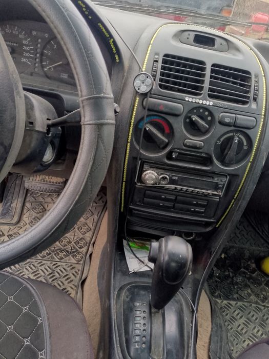 Срочно продам Mitsubishi carisma