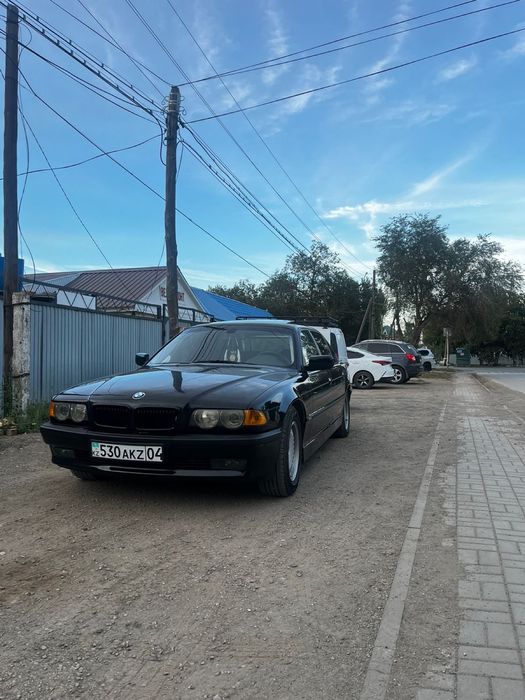 Продам бмв е38 740