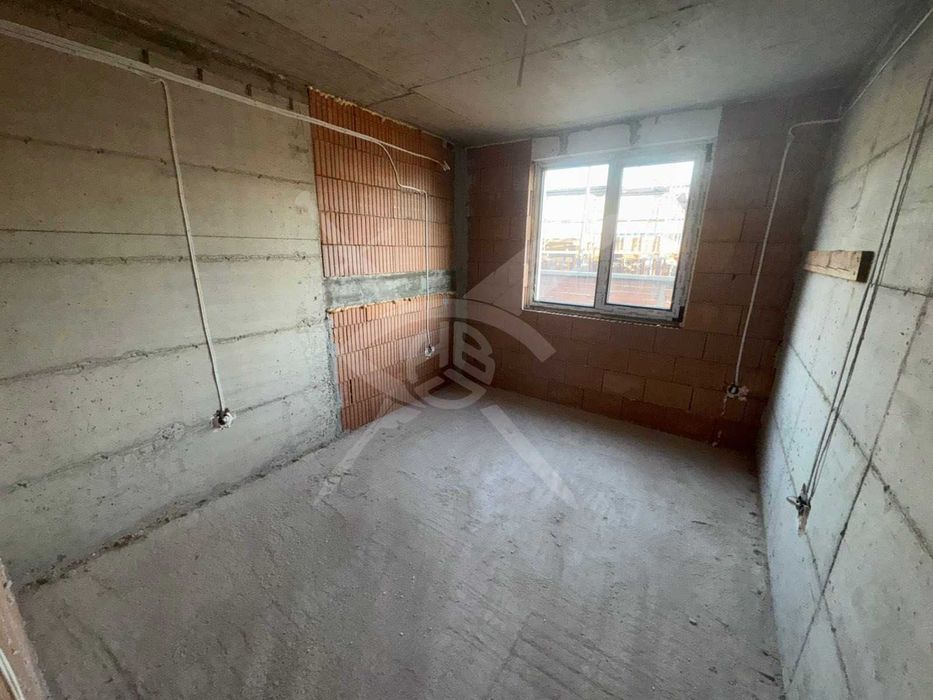 Продава се Тристаен апартамент в София, Хладилника - 82 кв.м за 1282 €/кв.м - Снимка #5