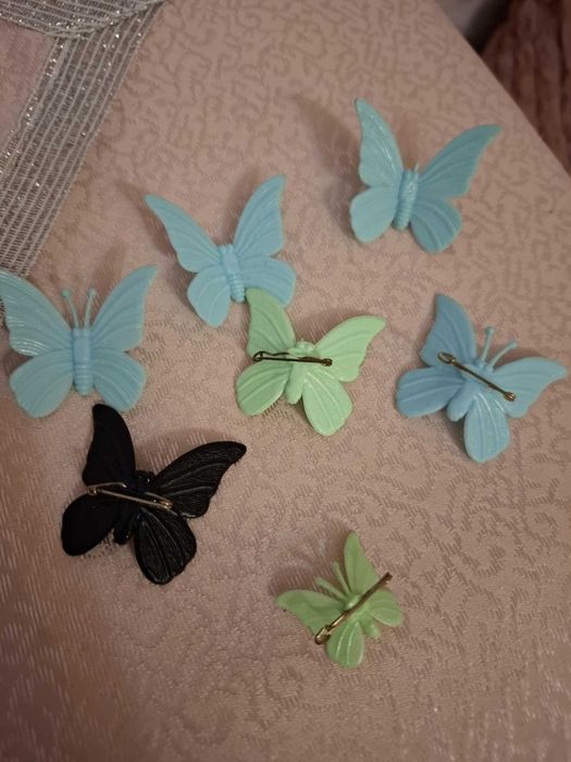 Комплект    Брошки