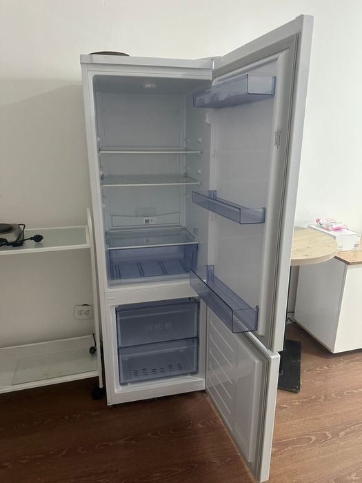 Продам холодильник Beko