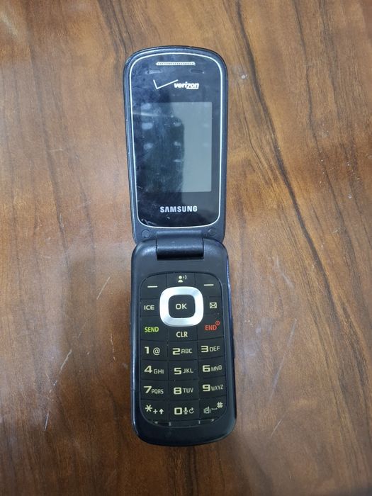 Samsung gusto 3 telefoni