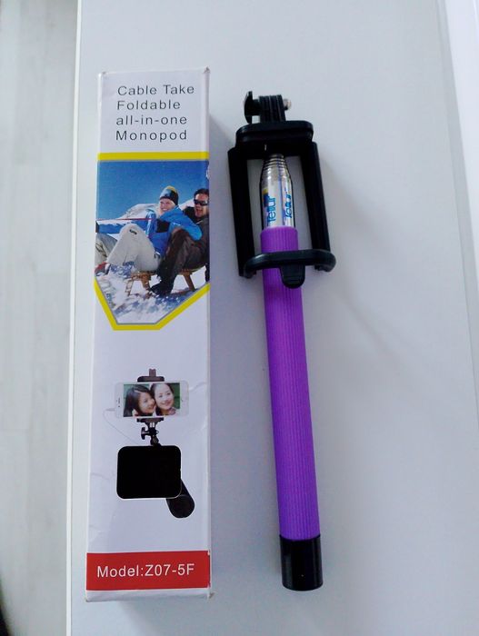 Vând monopod selfie stick wireless,nou nouț la cutie.