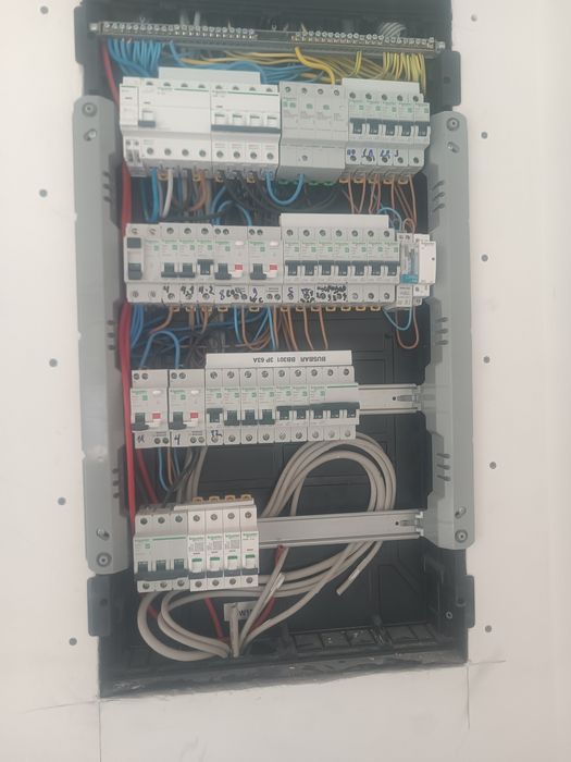 Електро услуги. Електро инсталации.