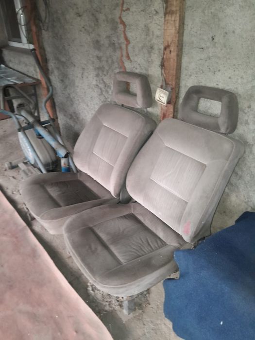 Передние сиденья Ауди