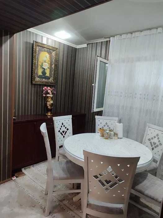 Вторичка . 2/1/4, 64м2 Ориентир: Салом Чойхона, Буюк Ипак Йули !!
