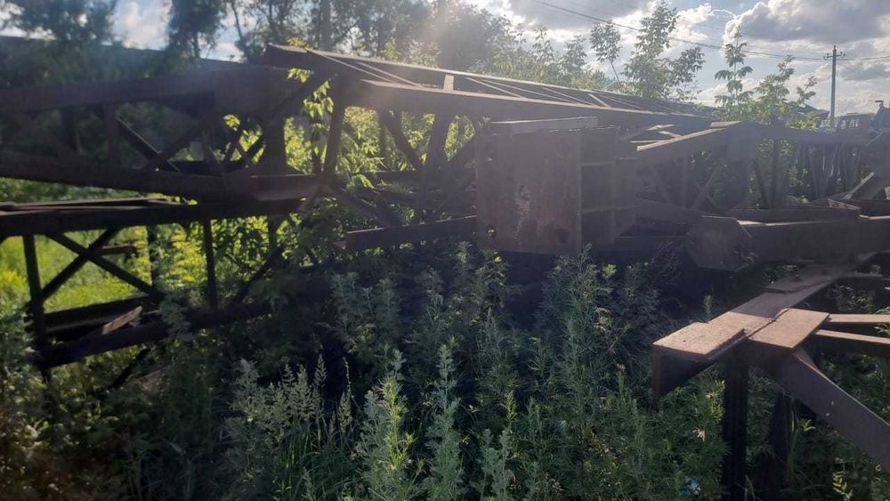 Продам железные  опоры