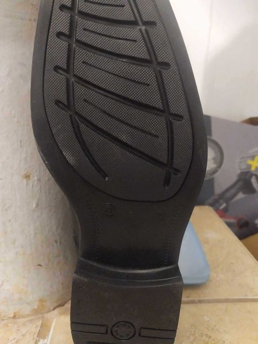 Боти мъжки от естественна кожа