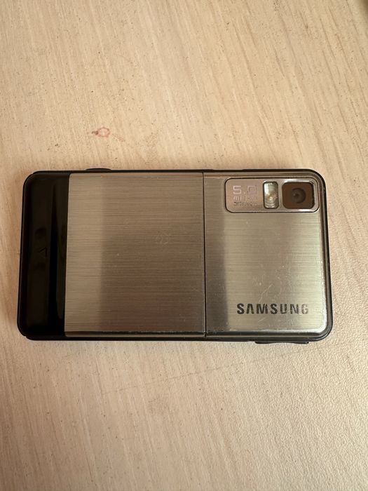 Продаю телефон самсунг