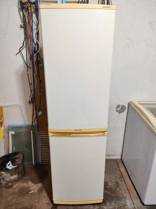 Холодильник рабочий