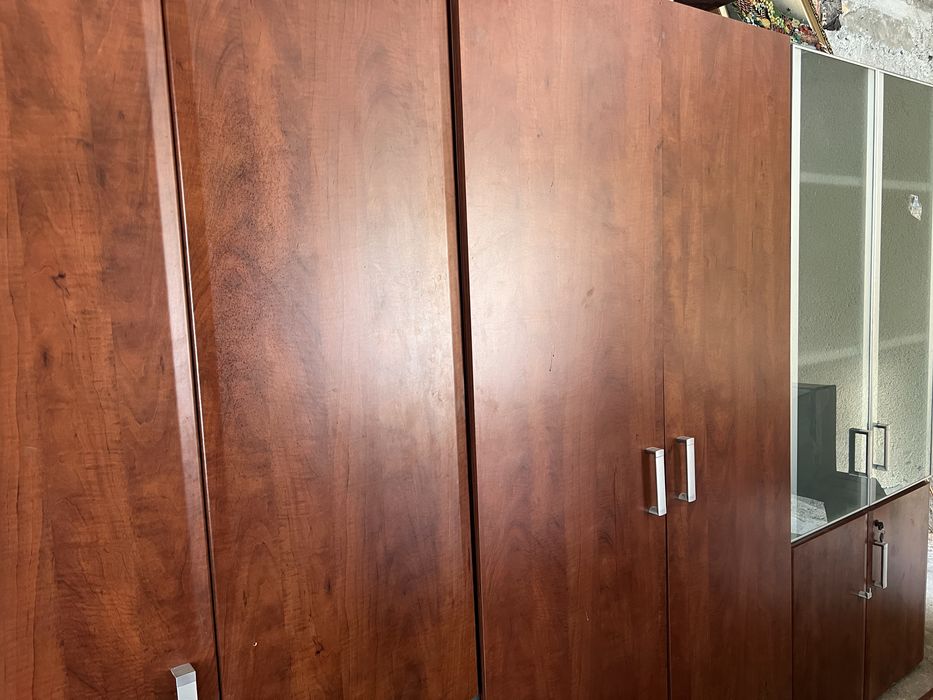 Vand Mobilier din MDF/Pal pentru un birou incapator