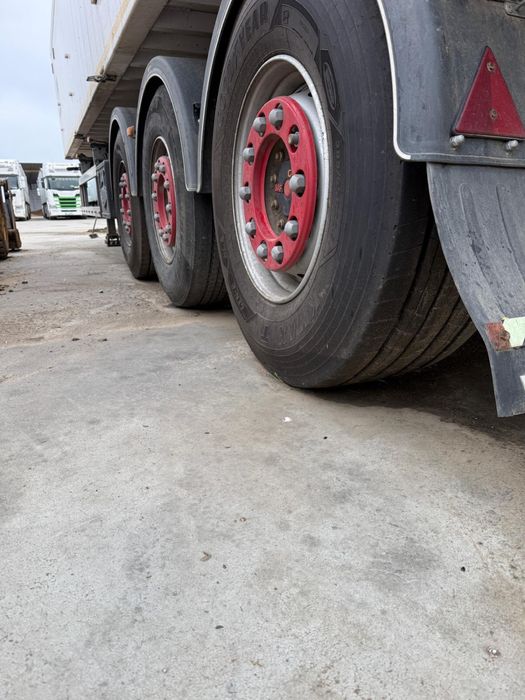 De vanzare/închiriere -Remorcă Wielton