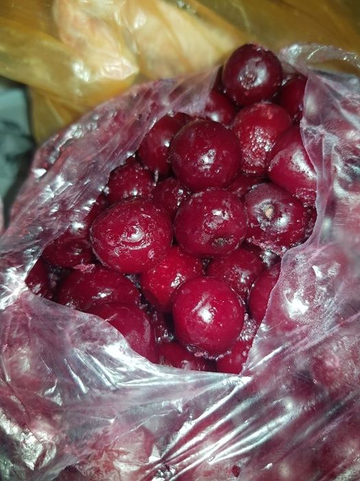 Вишня замороженная