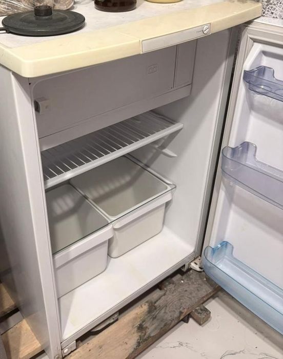 Холодильник 30 000