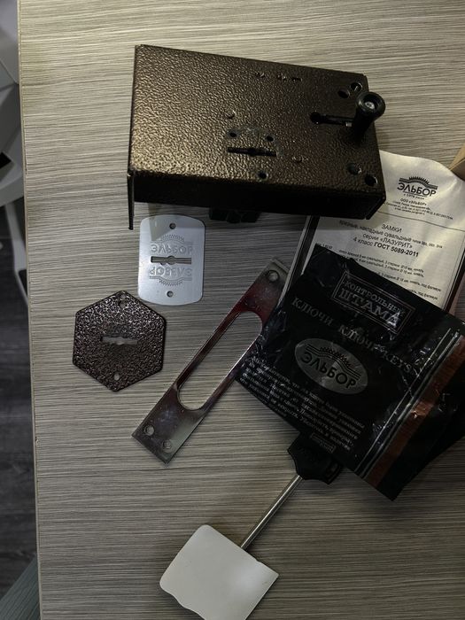 продам замок для двери входной