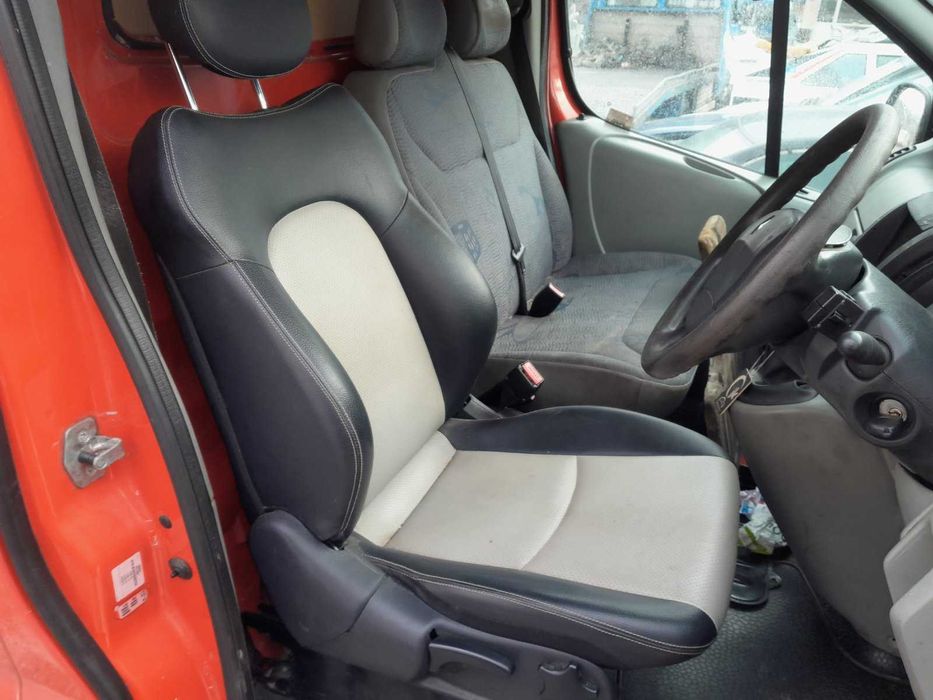 Renault Trafic 2004 г. на части