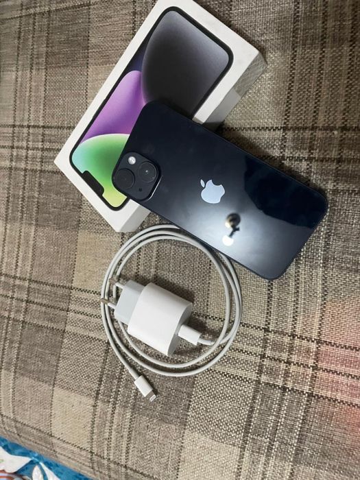 Продам айфон 14 128 гб