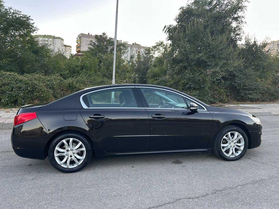Автомобил Peugeot 508