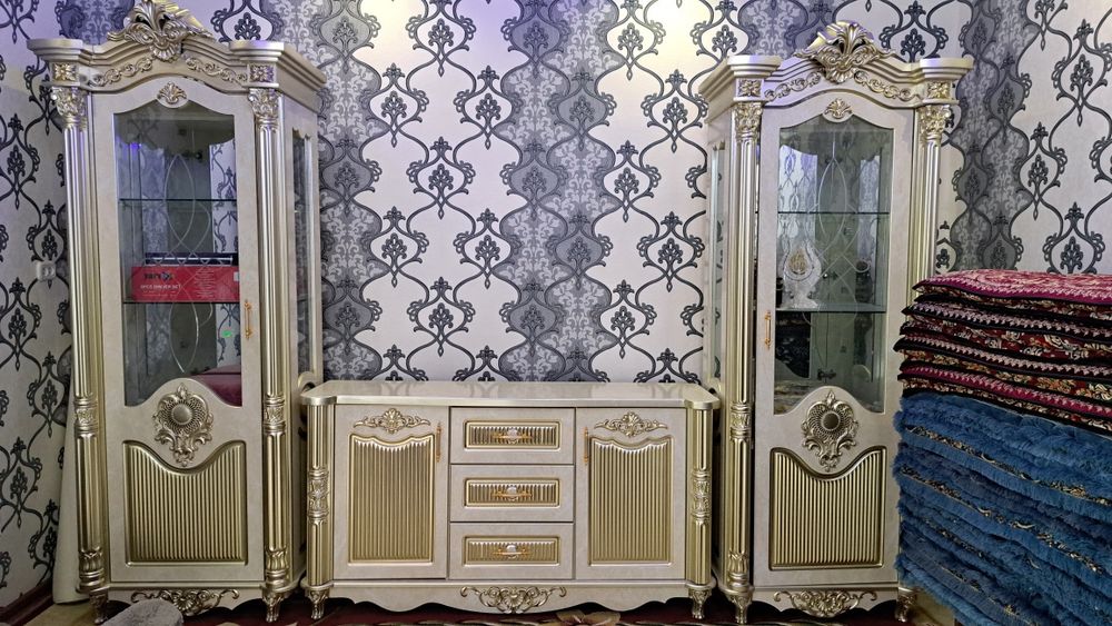 Гостиный мебель. Пенал комплект срочна сотилади