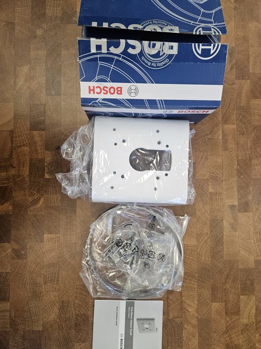 Suport universal Bosch NDA-U-PMAS, alb, pentru camera supraveghere