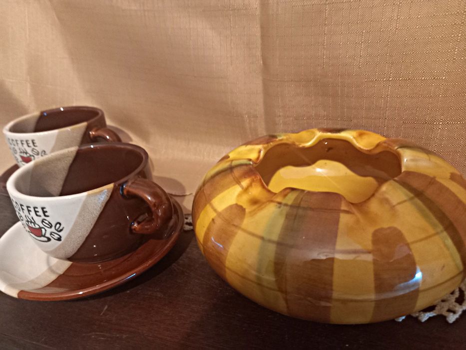 Комплект Чаши за кафе и Пепелник