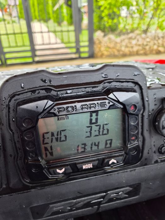 Polaris RZR 200 EFI – 450 km, impecabil