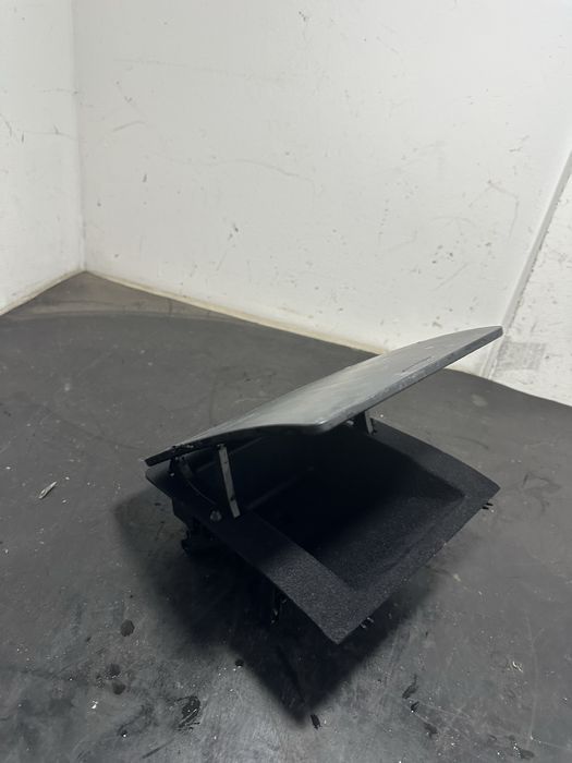 Sertar torpedou bord Volkswagen Vw Touran 1T1857921B