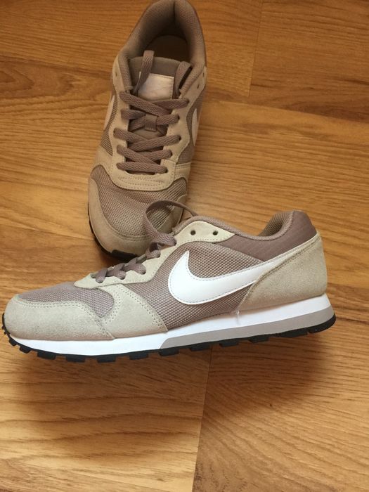 Дамски маратонки Nike